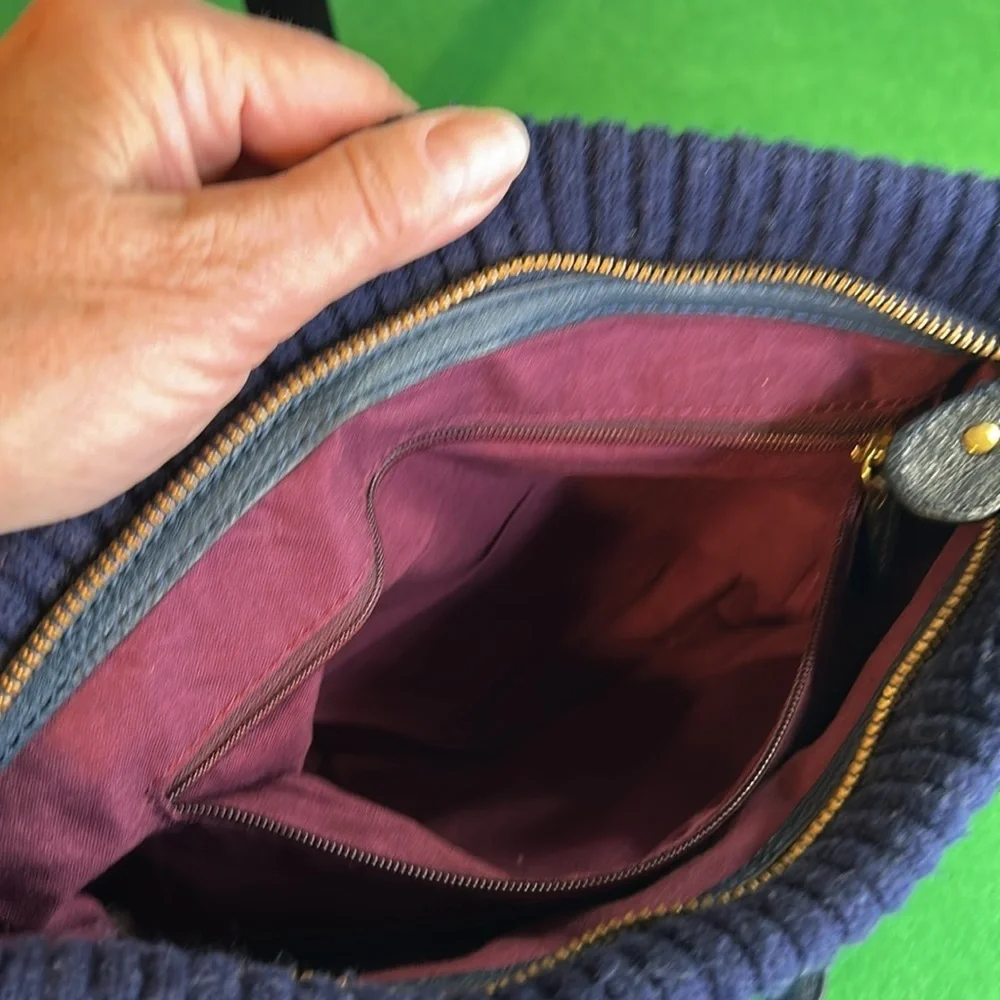 JUICY COUTURE VINTAGE PLAID MESSENGER BAG NAVY BLUE / LEATHER WOOL RARE CLUTCH